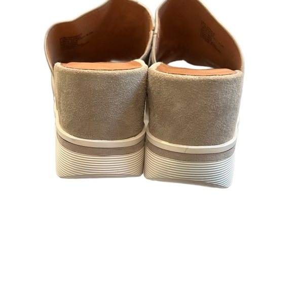 Gentle Souls Gisele 65 Gray Suede Sporty Slide - Picture 10 of 11